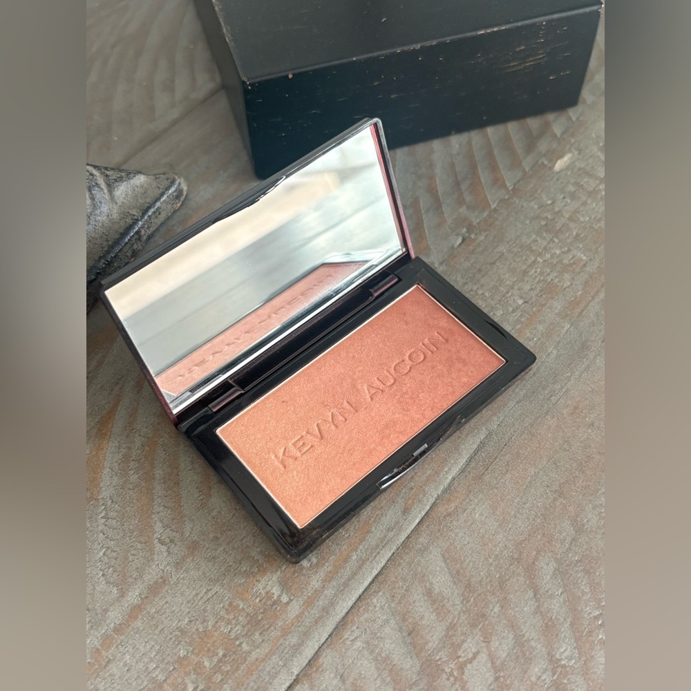 Kevyn Aucoin - The Neo Bronzer - Sundown Deep - Picture 3 of 6